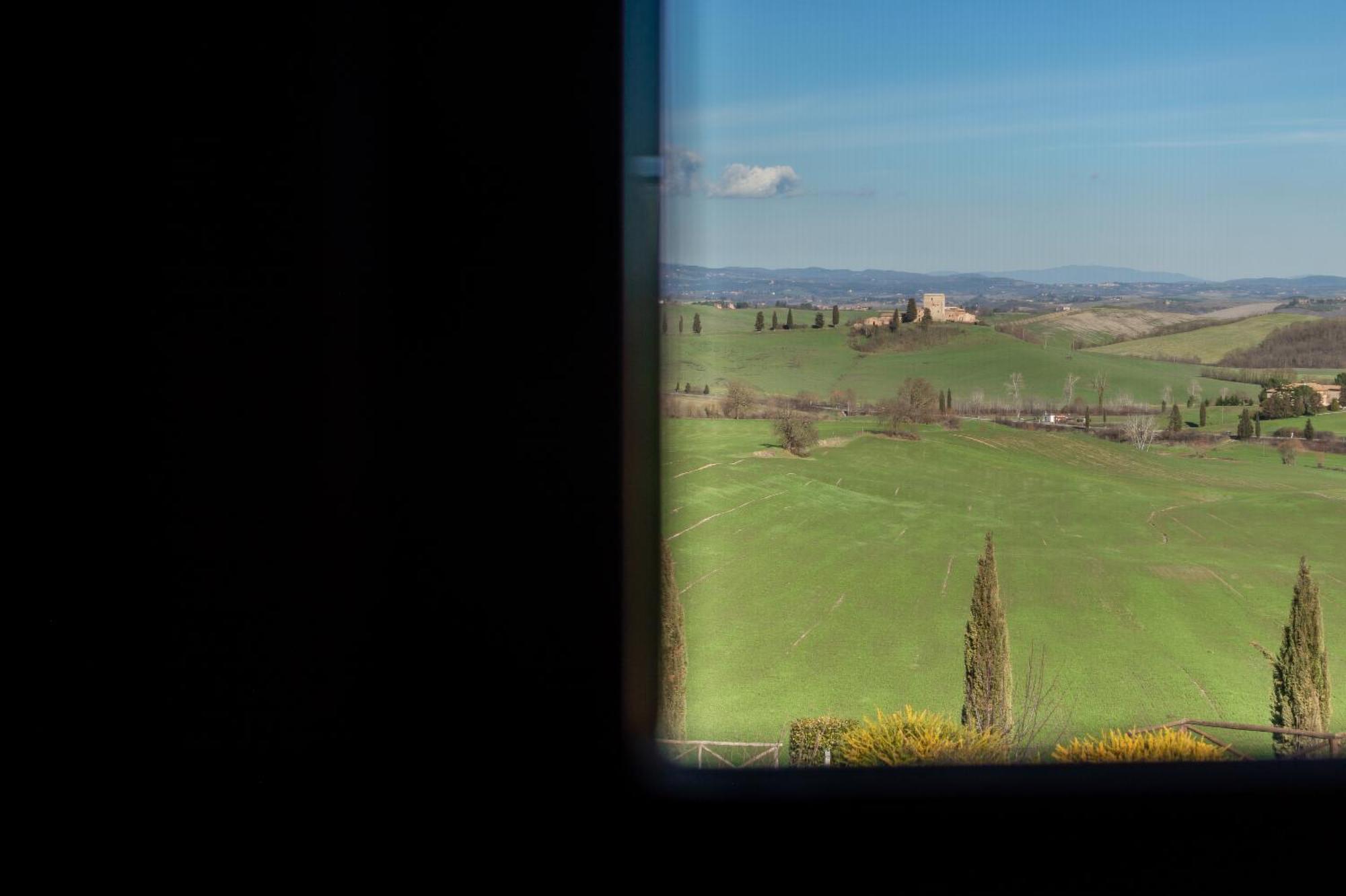 Sunflower Con Vista Su Siena Villa Corsano  Luaran gambar